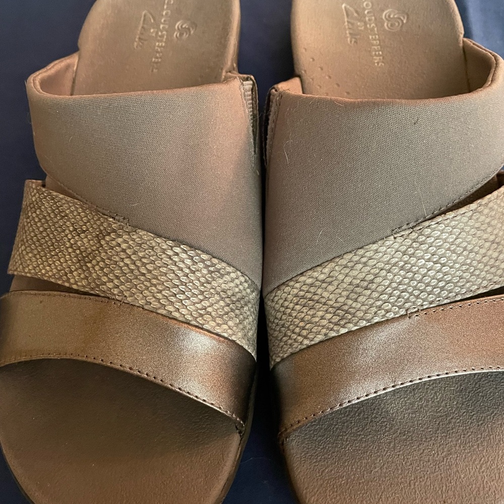 Sandals, mules, slides